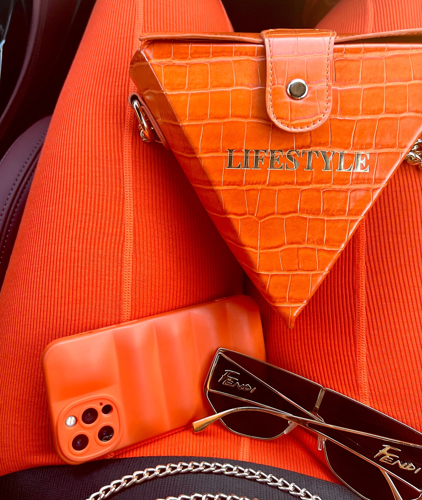 PYRAMID BAG- CHANNEL ORANGE